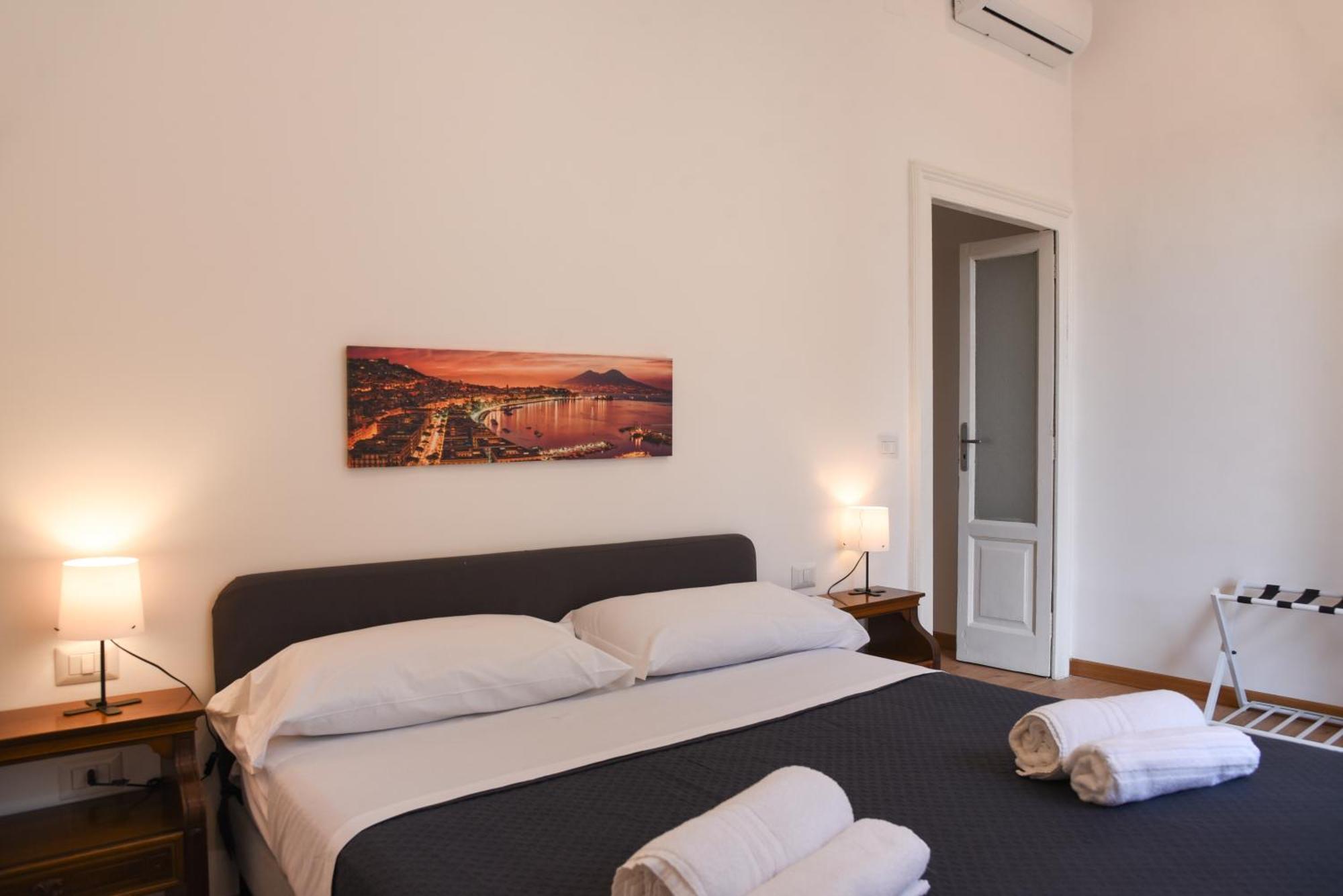 Ferienwohnung Downtown Umberto 74 Neapel Exterior foto